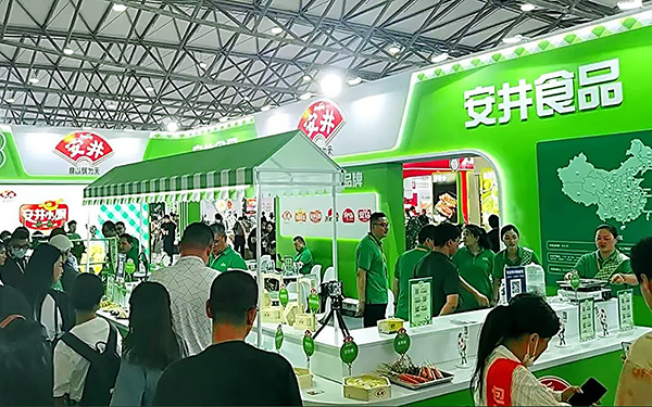 如何确保广交会展位设计装修符合客户的品牌调性？