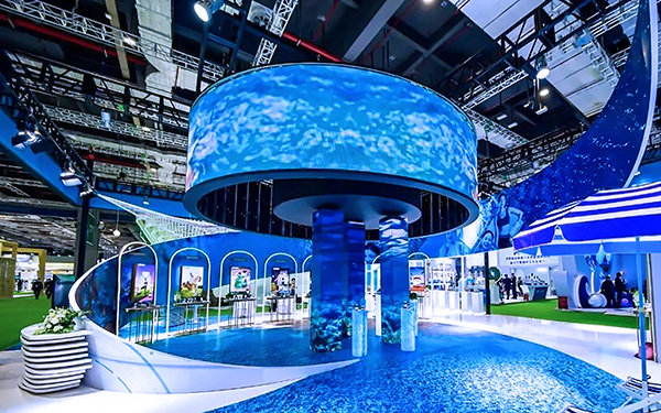 在深圳展台制作中，怎样的视觉引导方式更为有效？