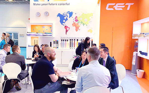 国外展会展台设计需要考虑当地的哪些法律和规定？